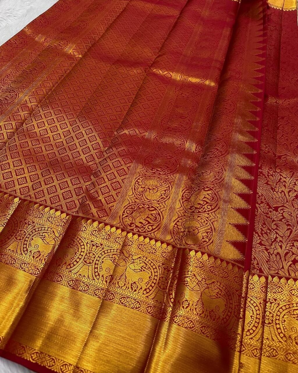 Phenomenal Red Soft Banarasi Silk Saree With Magnificat Blouse Piece