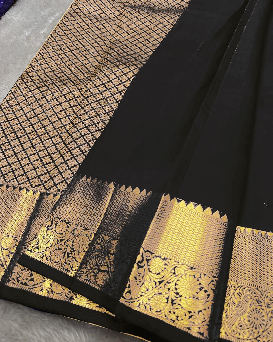 Beautiful Black Soft Banarasi Silk Saree With Beleaguer Blouse Piece