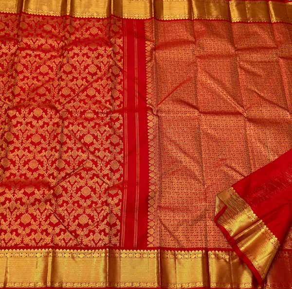 Murmurous Red Soft Banarasi Silk Saree With Prominent Blouse Piece