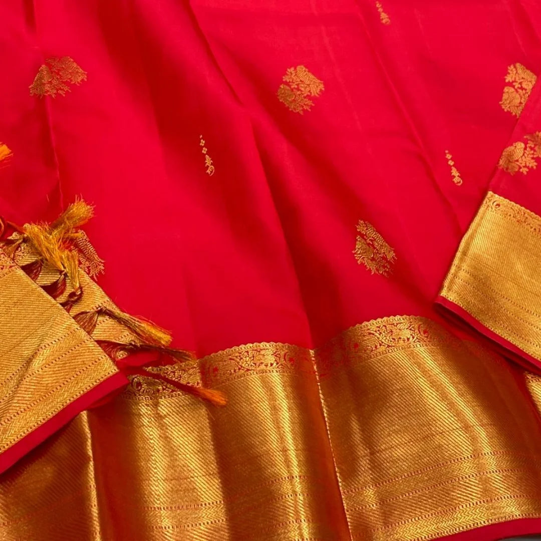 Pleasant Red Soft Banarasi Silk Saree With Captivating Blouse Piece