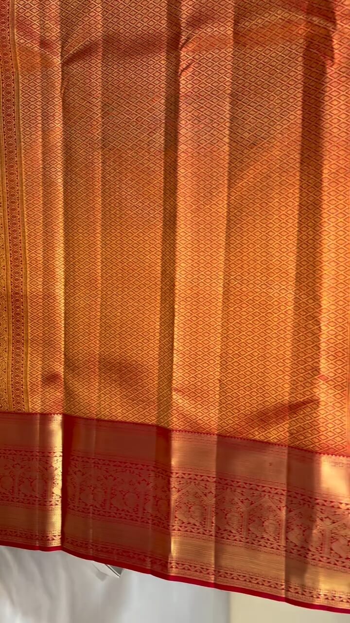 Capricious Red Soft Banarasi Silk Saree With Twirling Blouse Piece