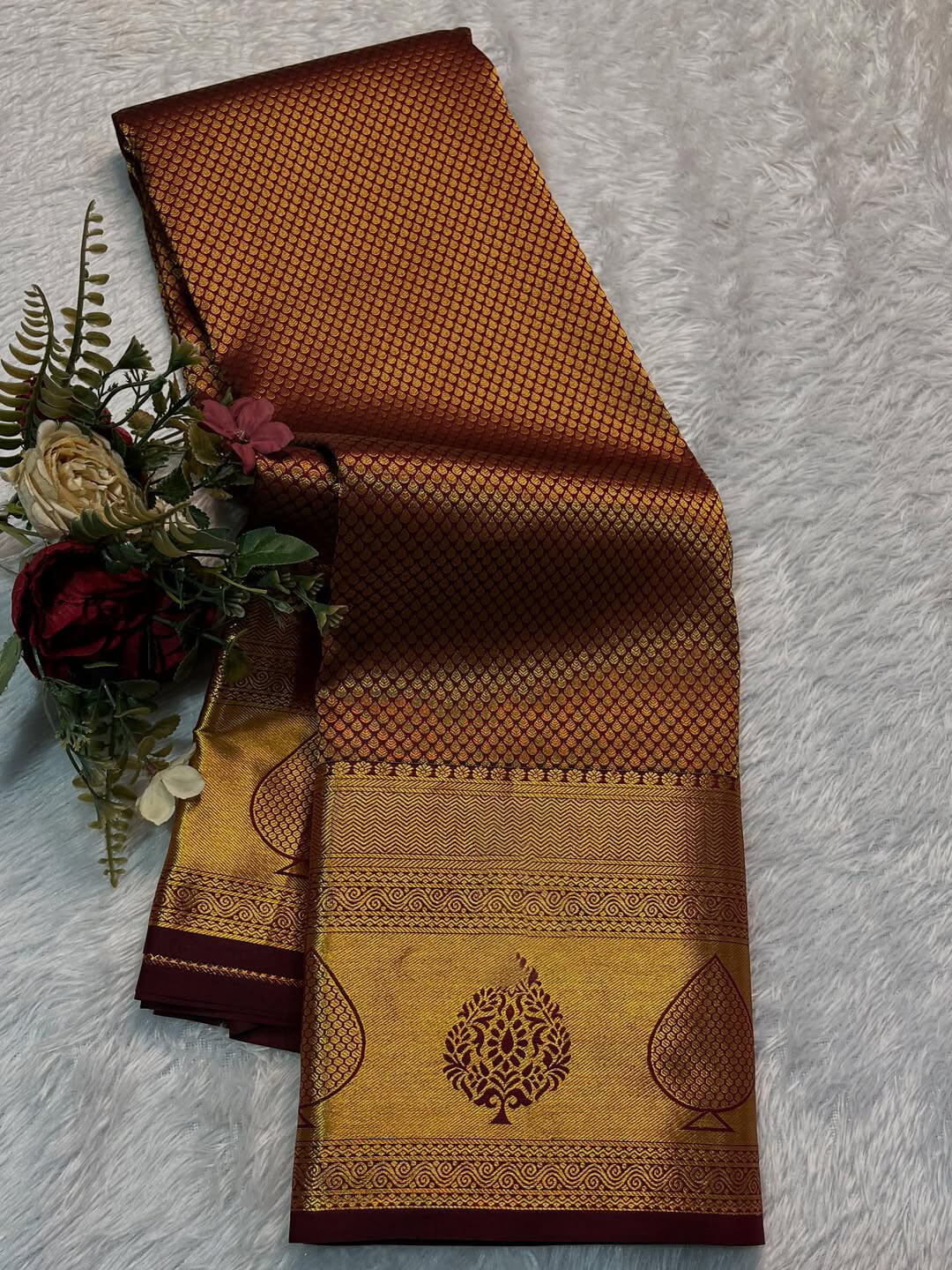 Lagniappe Wine Soft Banarasi Silk Saree With Splendiferous Blouse Piece