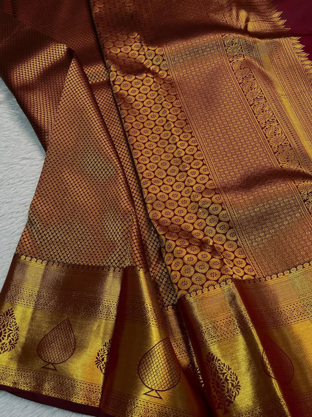 Lagniappe Wine Soft Banarasi Silk Saree With Splendiferous Blouse Piece