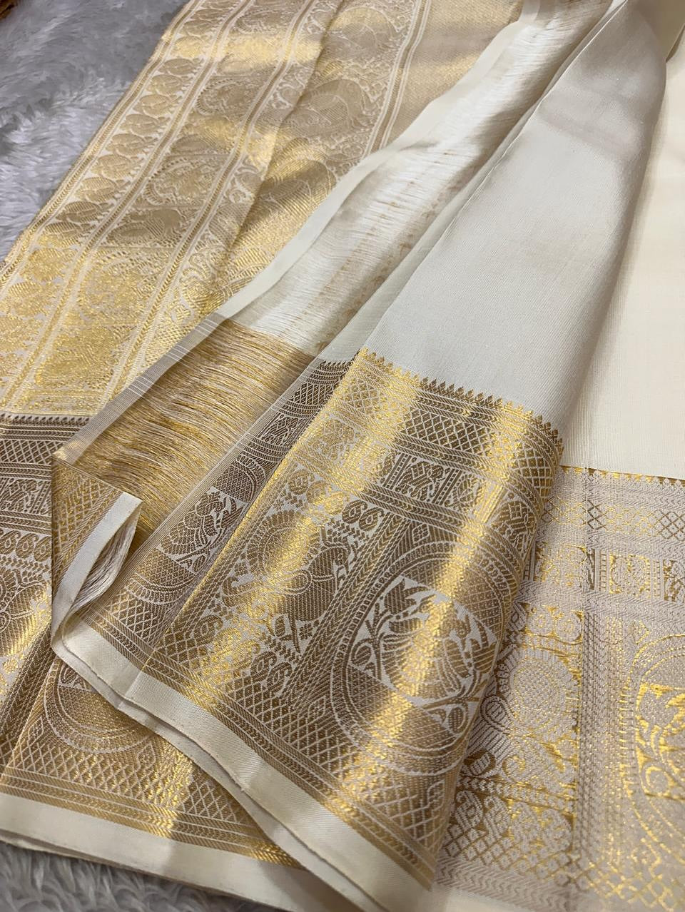 Fugacious Beige Soft Banarasi Silk Saree With A glam Blouse Piece