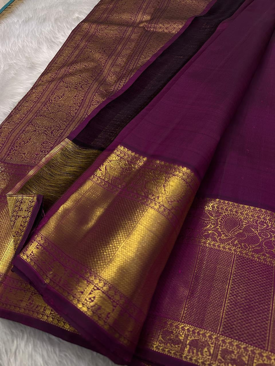 Opulent Purple Soft Banarasi Silk Saree With Deserving Blouse Piece