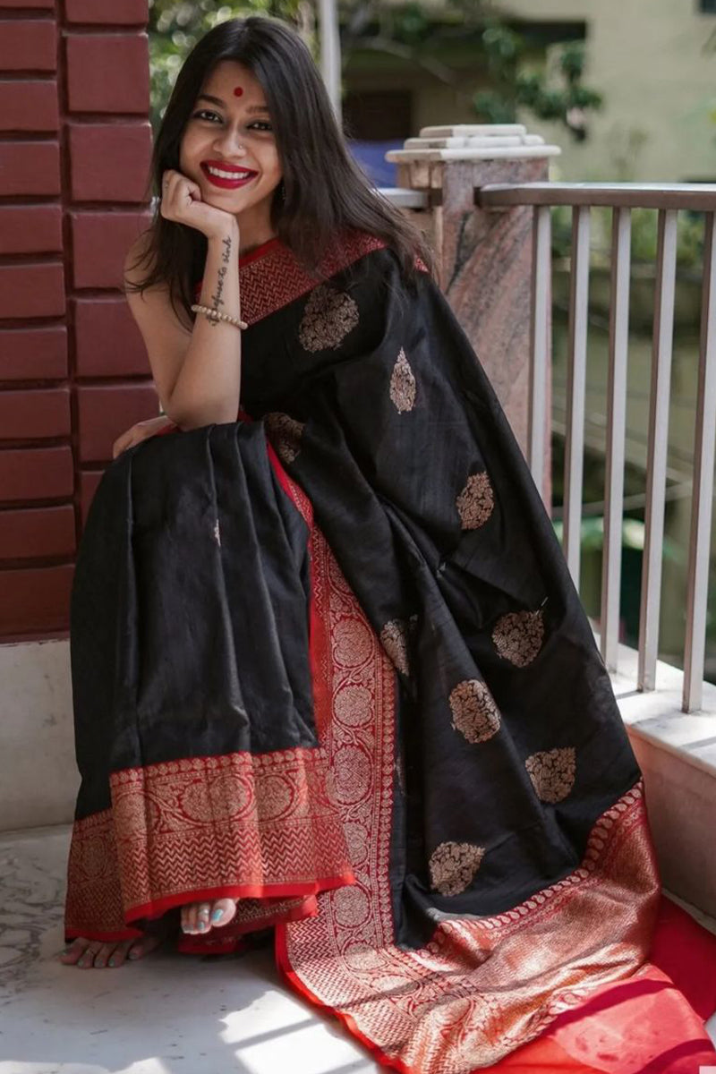 Surpassing Black Soft Silk Saree With Majesty Blouse Piece