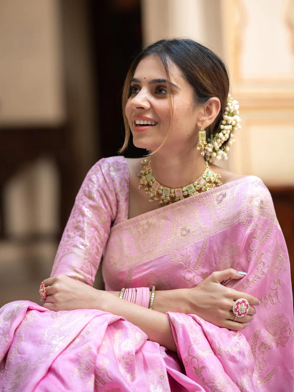 Gratifying Pink Soft Silk Saree With Fancifull Blouse Piece