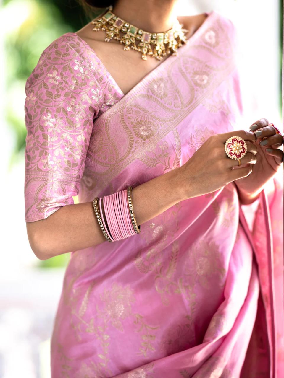 Gratifying Pink Soft Silk Saree With Fancifull Blouse Piece