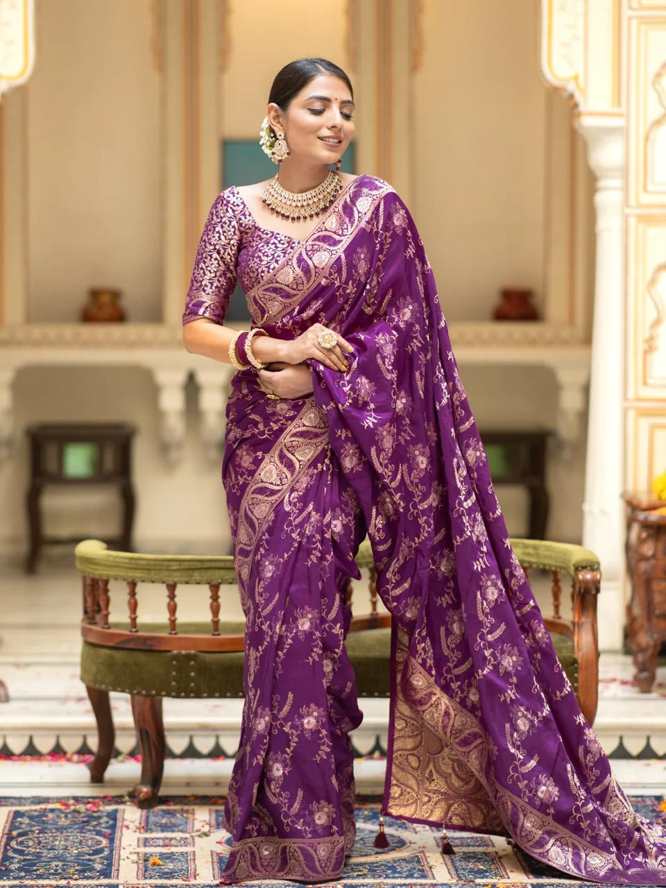 Deserving Purple Soft Silk Saree With Flameboyant Blouse Piece