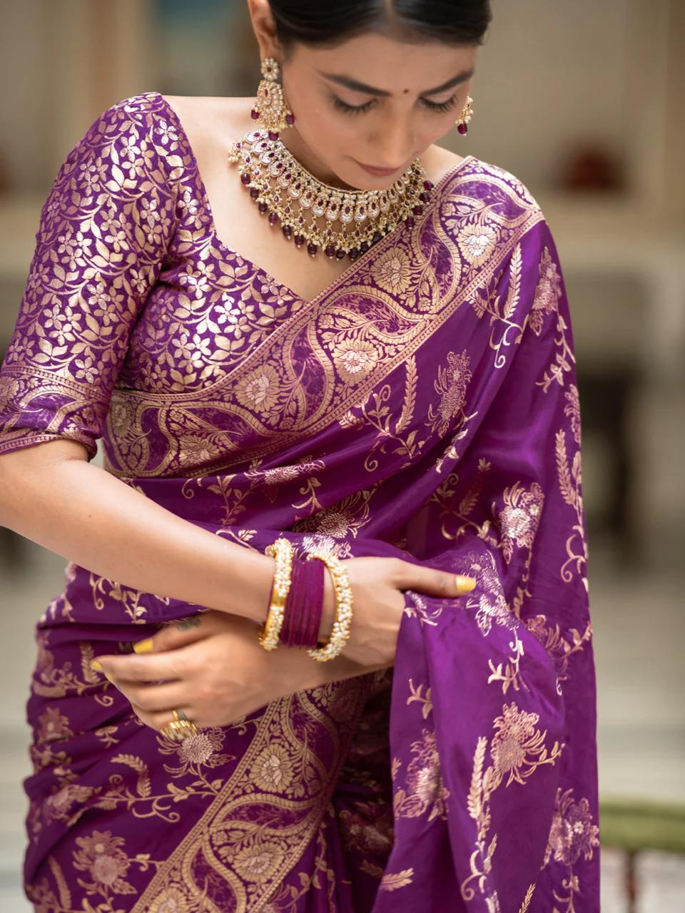 Deserving Purple Soft Silk Saree With Flameboyant Blouse Piece