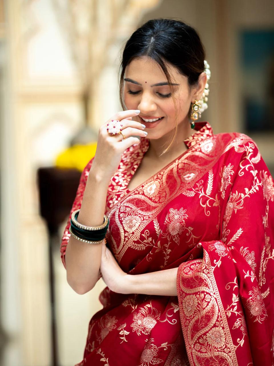 Attractive Red Soft Silk Saree With Desuetude Blouse Piece