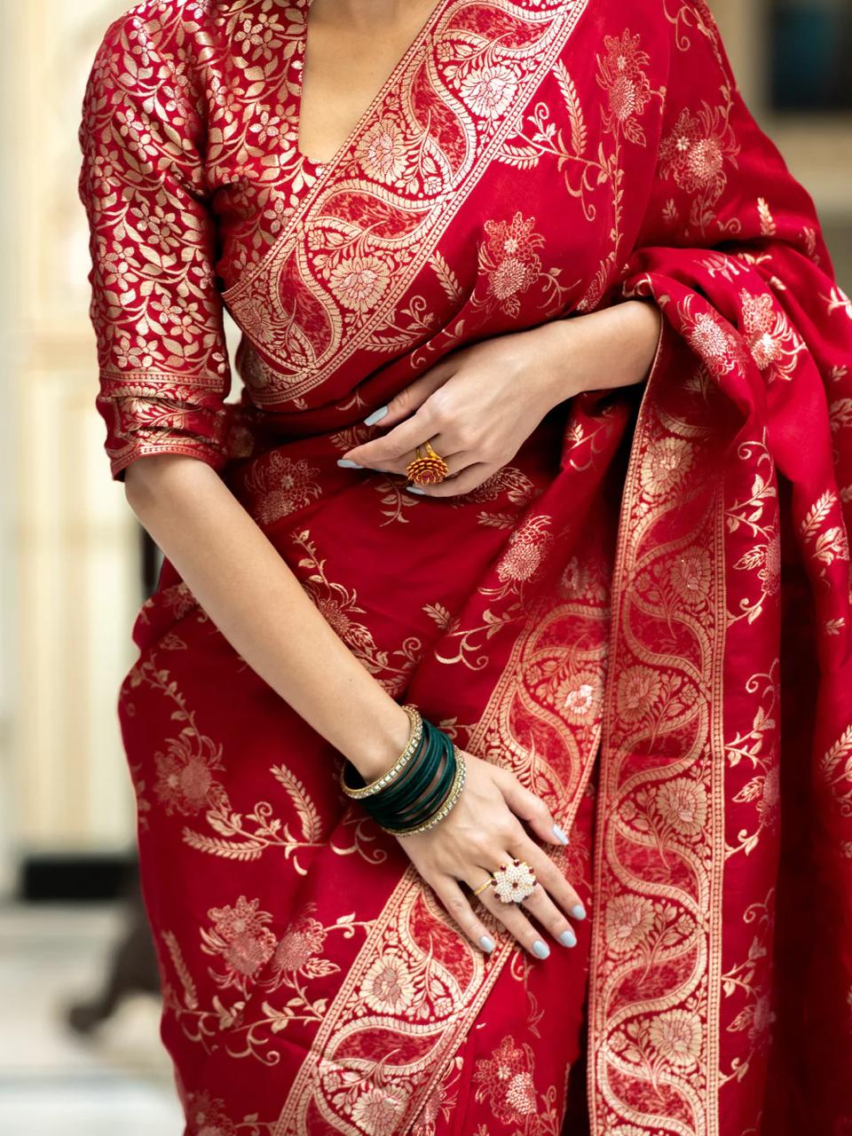 Attractive Red Soft Silk Saree With Desuetude Blouse Piece