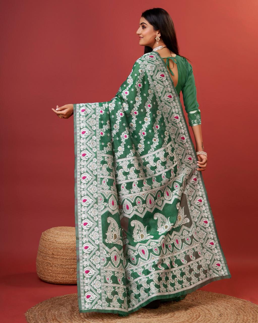 Artistic Green Cotton Silk Saree With Grandiose Blouse Piece