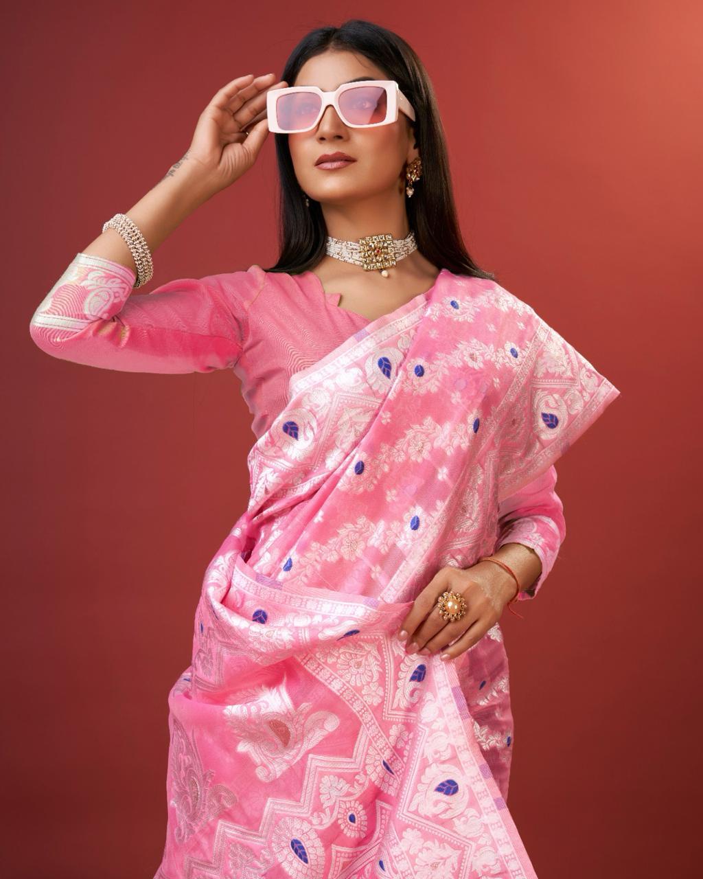 Splendiferous Pink Cotton Silk Saree With Effulgent Blouse Piece