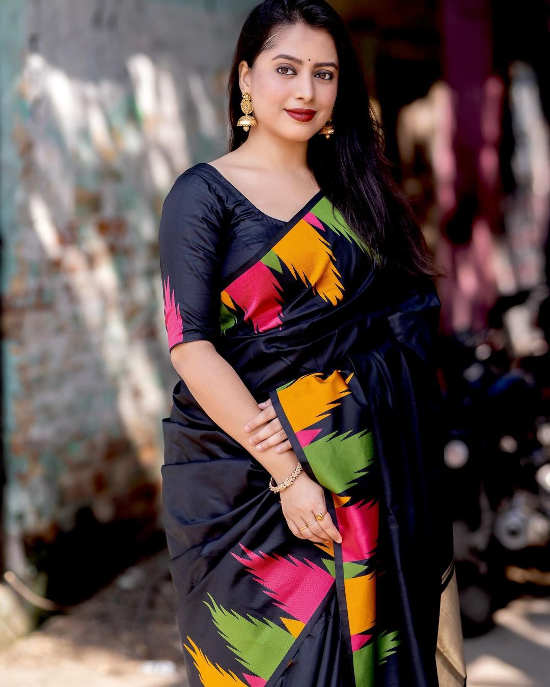 Marvellous Black Soft Silk Saree With Glowing Blouse Piece