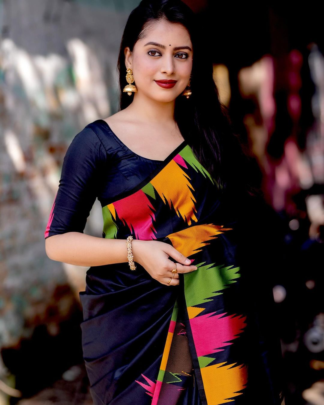 Marvellous Black Soft Silk Saree With Glowing Blouse Piece