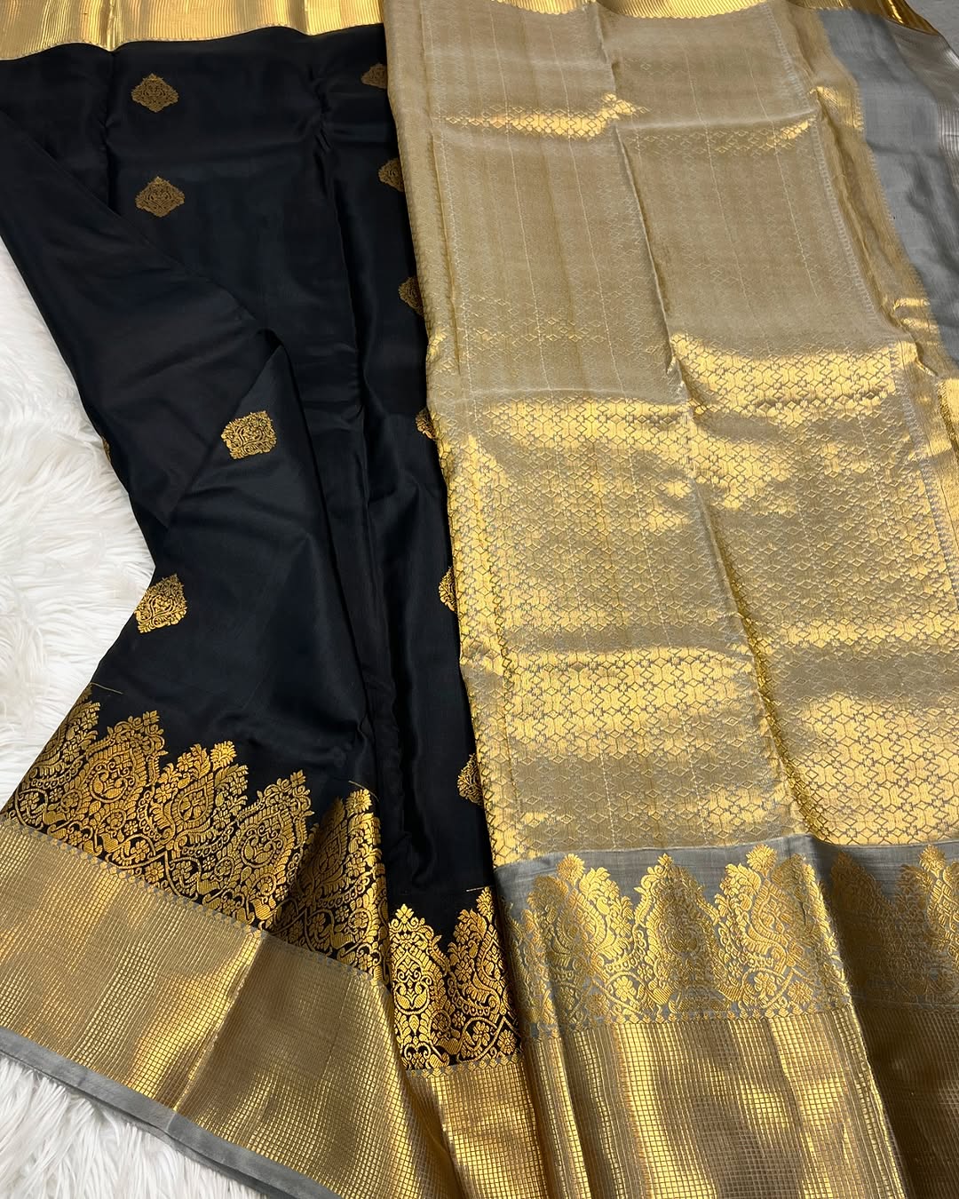 Ethereal Black Soft Banarasi Silk Saree With Gratifying Blouse Piece