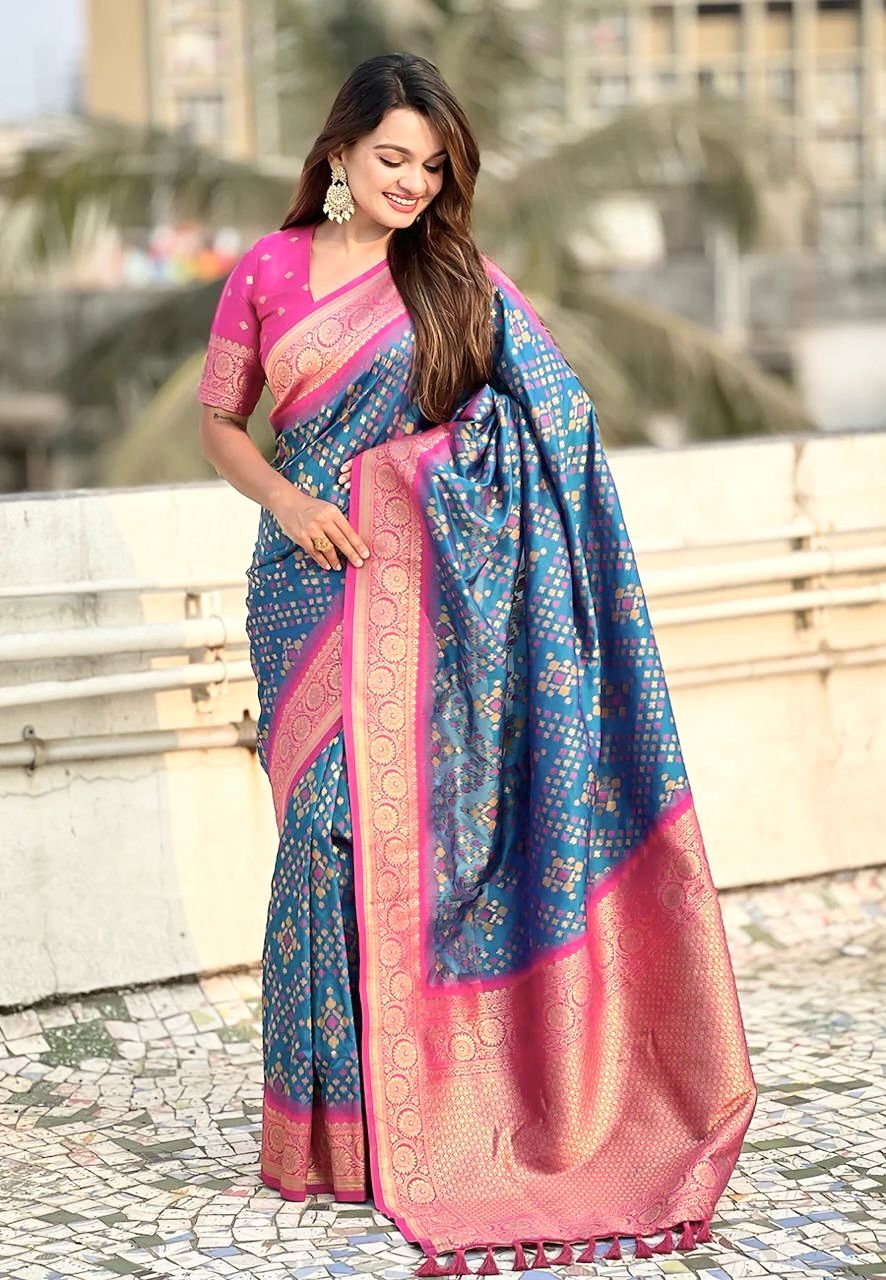 Vivacious Rama Soft Silk Saree With Radiant Blouse Piece
