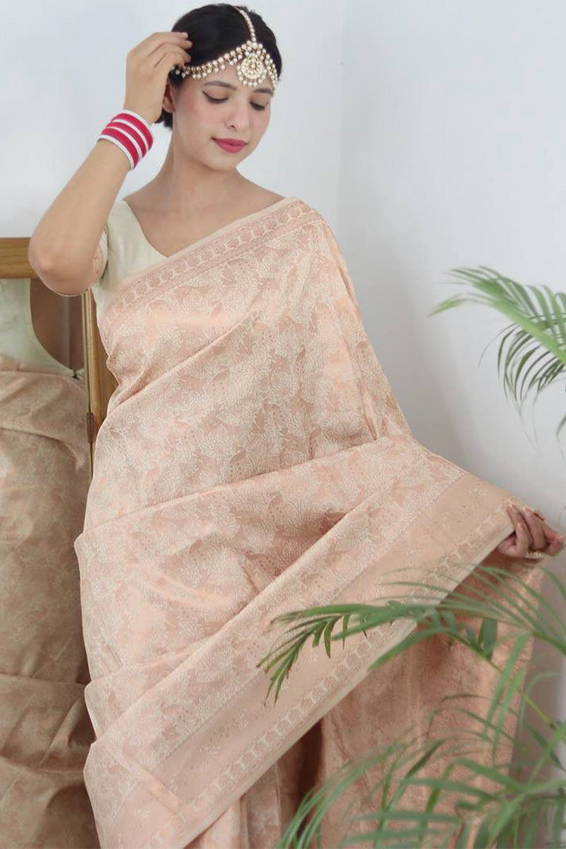 Chatoyant Beige Kanjivaram Silk Saree With Redolent Blouse Piece