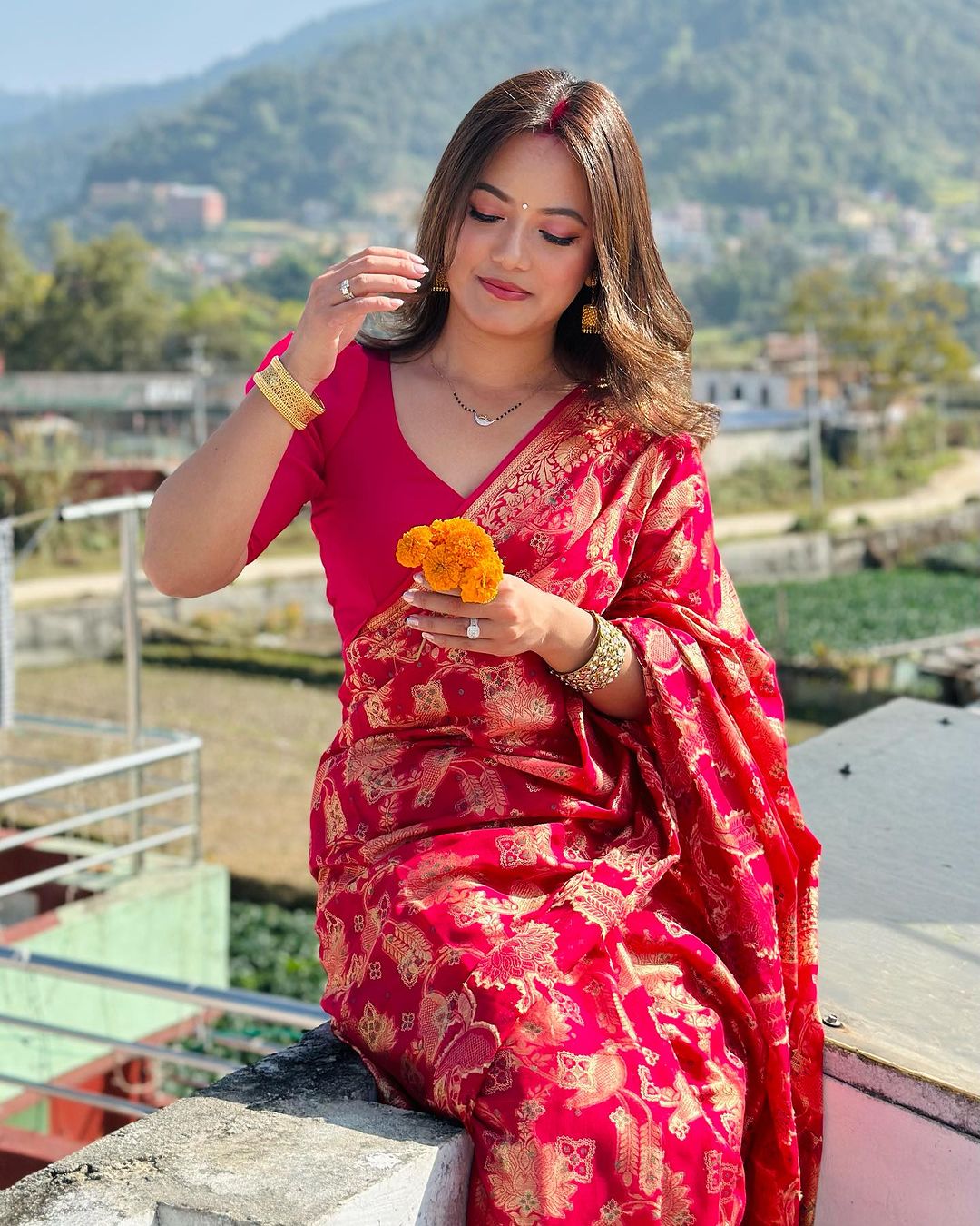 Ebullience Dark Pink Soft Silk Saree With Fancifull Blouse Piece