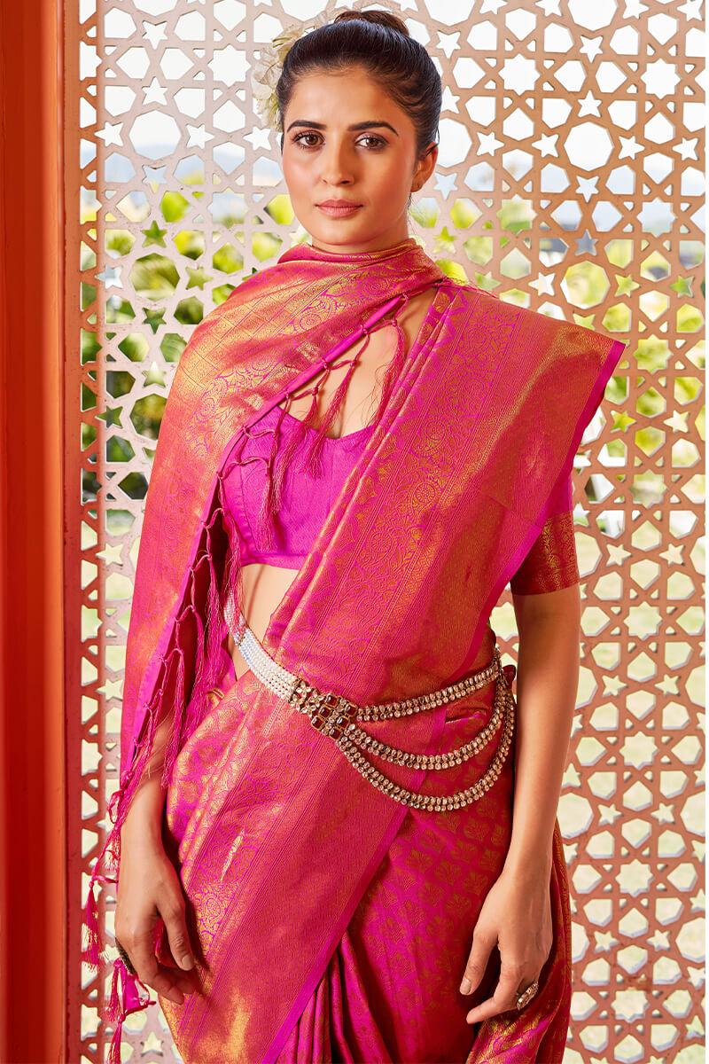 Demanding Dark Pink Kanjivaram Silk Saree With Preferable Blouse Piece