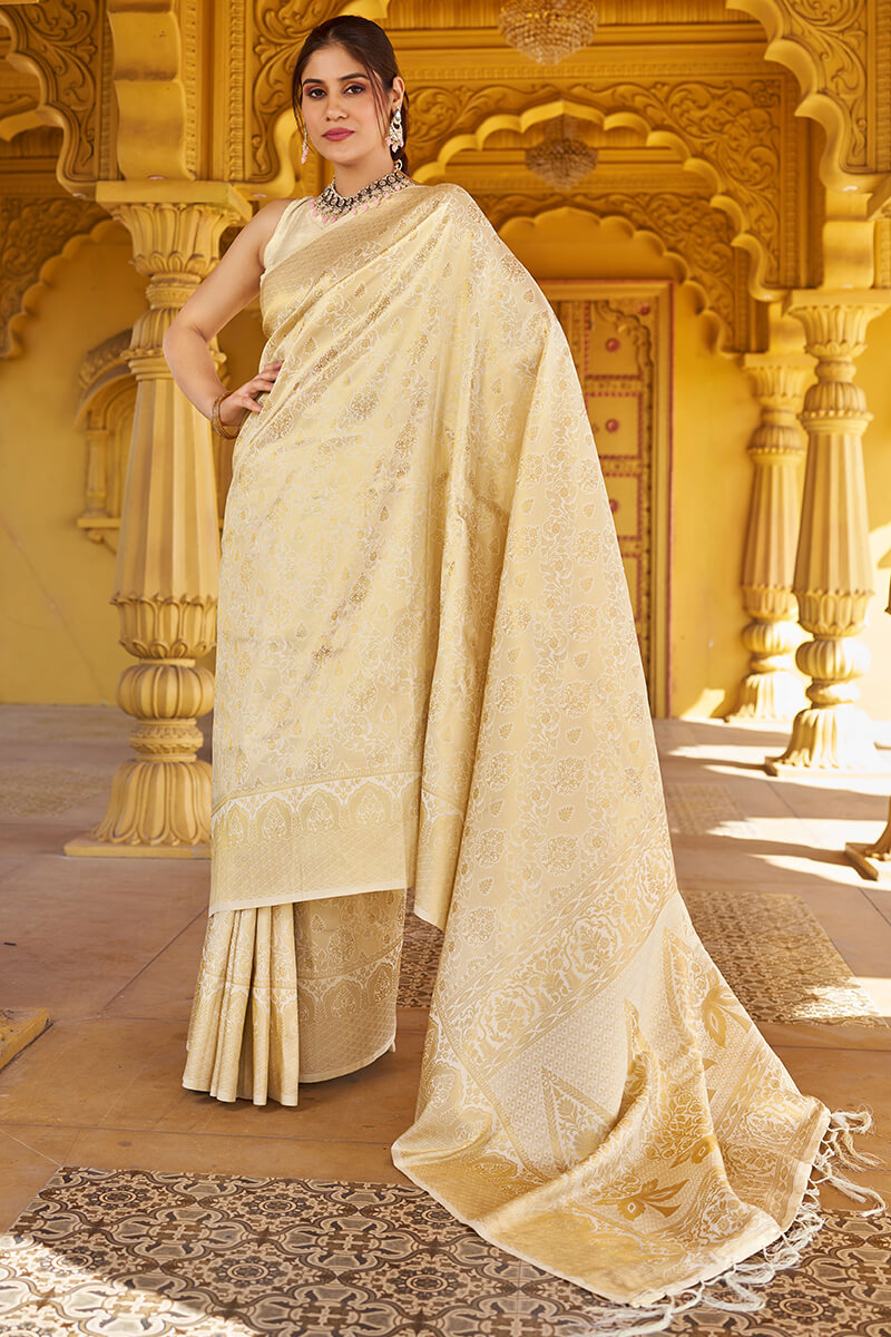 Skinny Beige Kanjivaram Silk Saree With Beautiful Blouse Piece