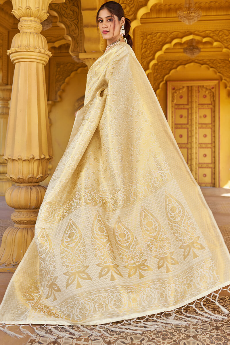 Skinny Beige Kanjivaram Silk Saree With Beautiful Blouse Piece