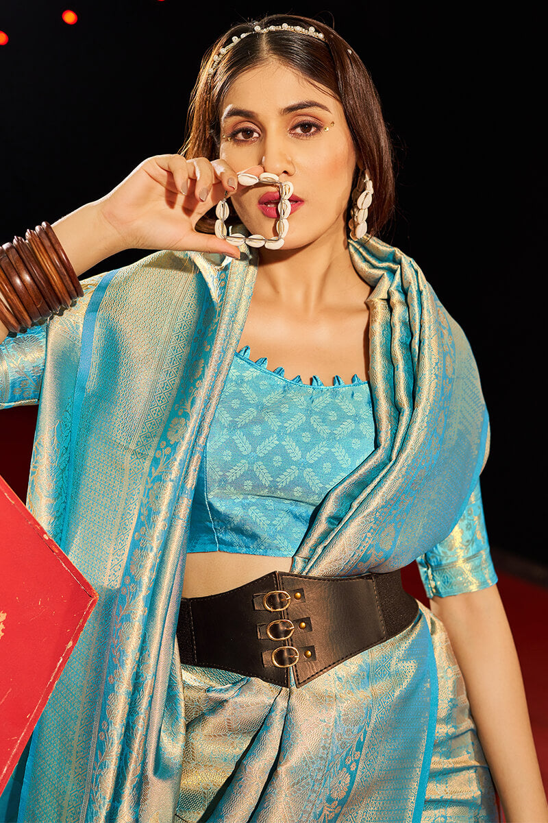 Susurrous Firozi Kanjivaram Silk Saree With Captivating Blouse Piece