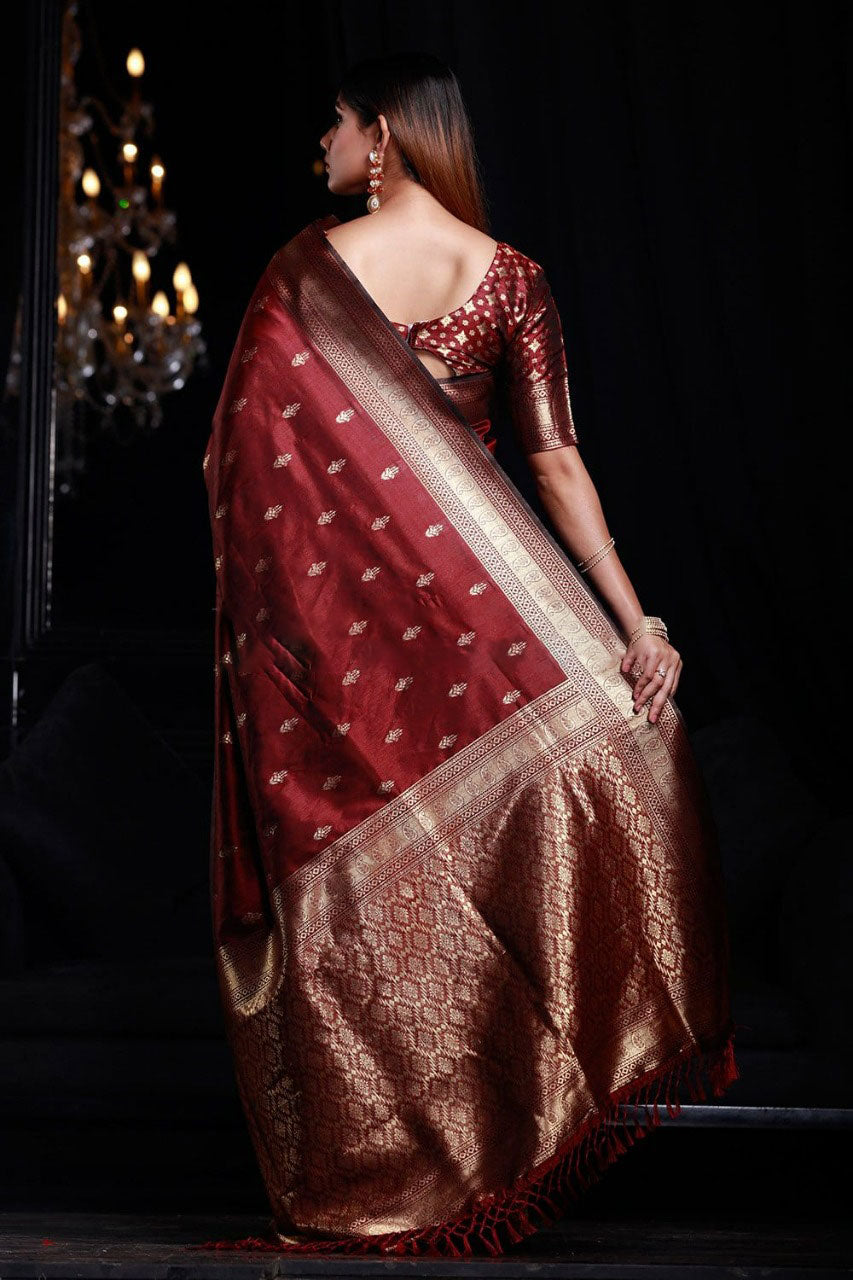 Desultory Maroon Banarasi Silk Saree With Enamoring Blouse Piece