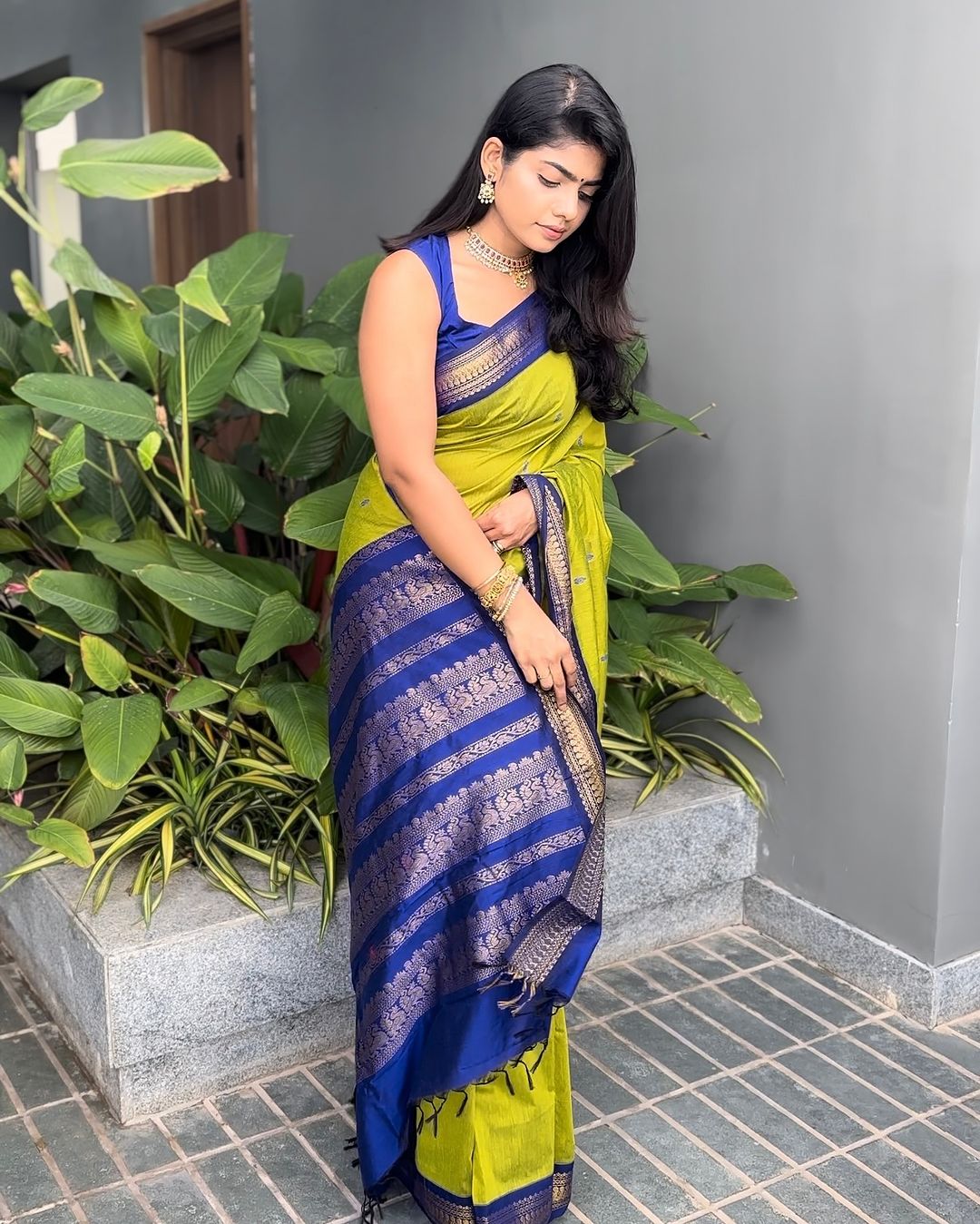Zephyr Parrot Soft Silk Saree With Eclat Blouse Piece