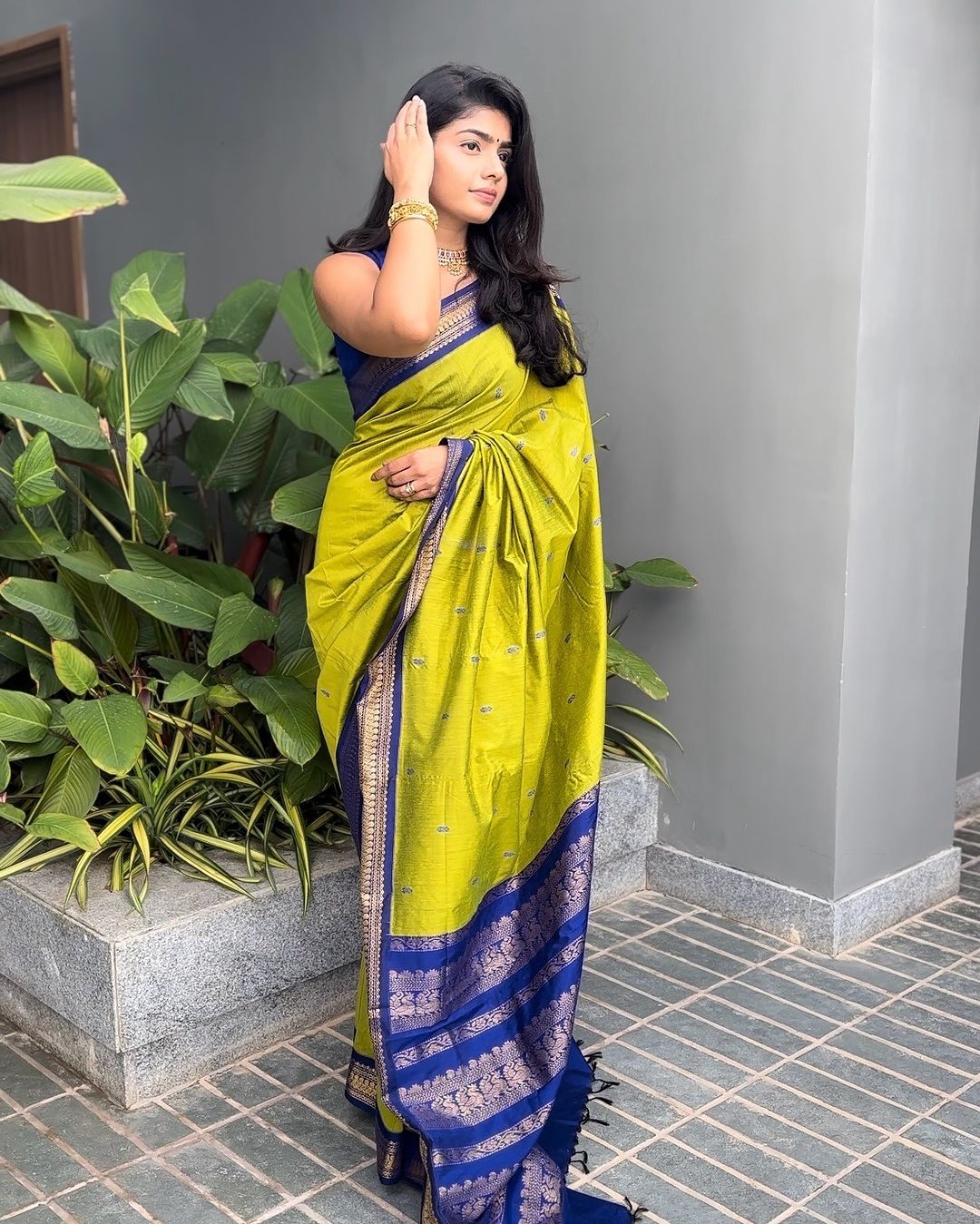 Zephyr Parrot Soft Silk Saree With Eclat Blouse Piece