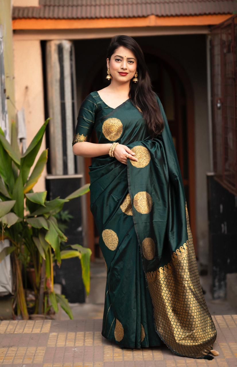 Trendy Dark Green Soft Silk Saree With Girlish Blouse Piece