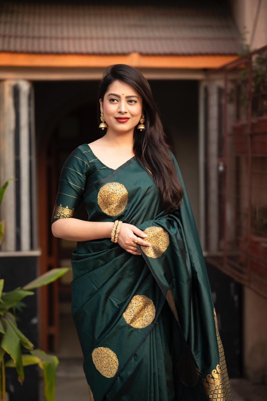 Trendy Dark Green Soft Silk Saree With Girlish Blouse Piece