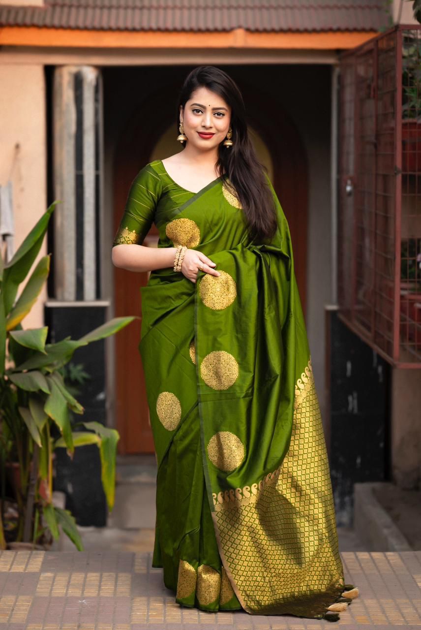 Epiphany Green Soft Silk Saree With Devastating Blouse Piece