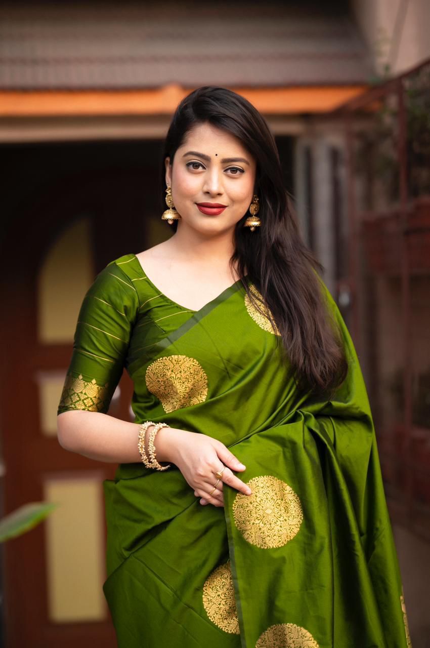 Epiphany Green Soft Silk Saree With Devastating Blouse Piece