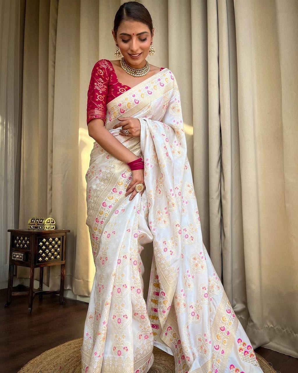 Twirling Off White Soft Silk Saree With Impressive Blouse Piece