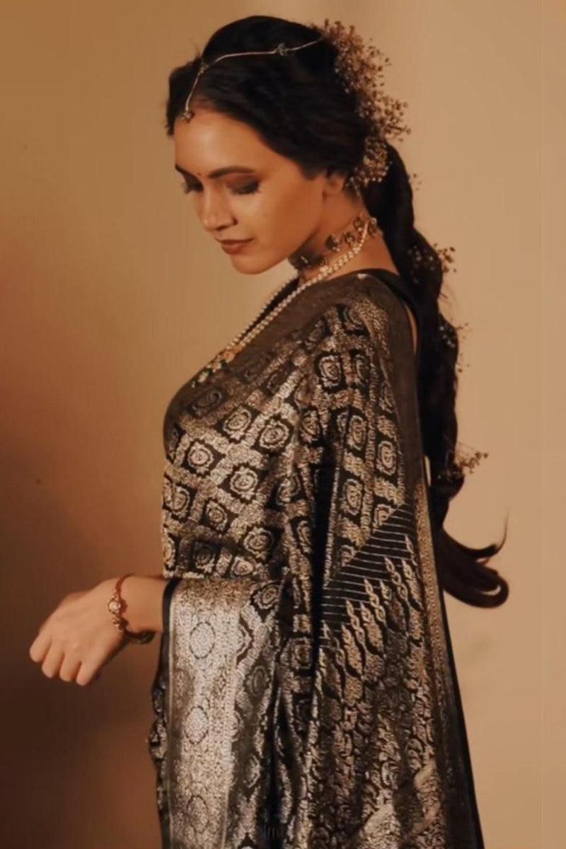 Most Stunning Black Soft Silk Saree With Lissome Blouse Piece