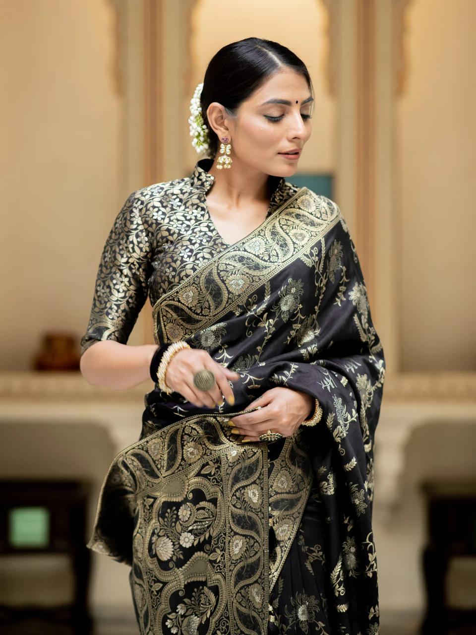 Flameboyant Black Soft Silk Saree With Magnificat Blouse Piece