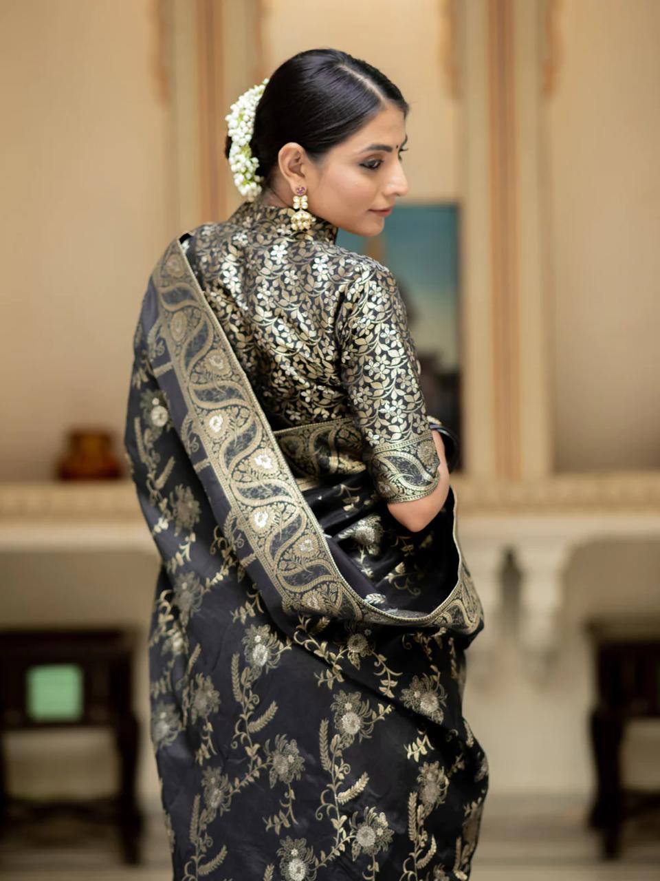 Flameboyant Black Soft Silk Saree With Magnificat Blouse Piece