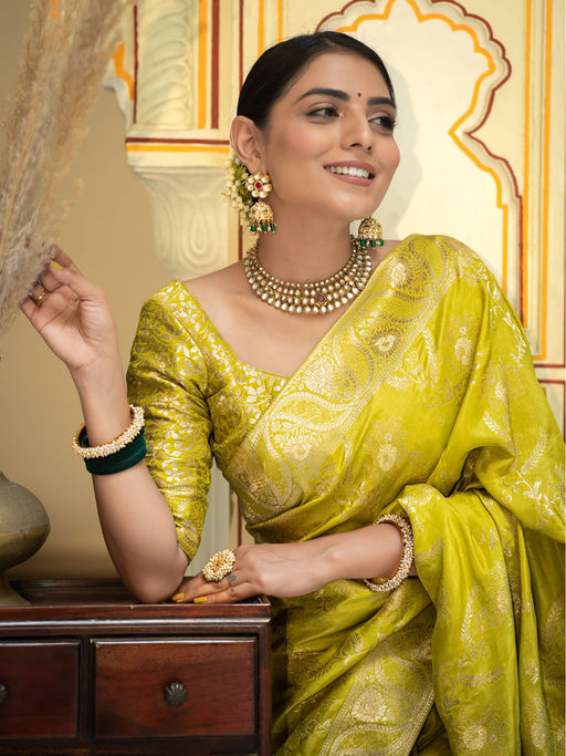 Amiable Yellow Soft Silk Saree With Allure Blouse Piece