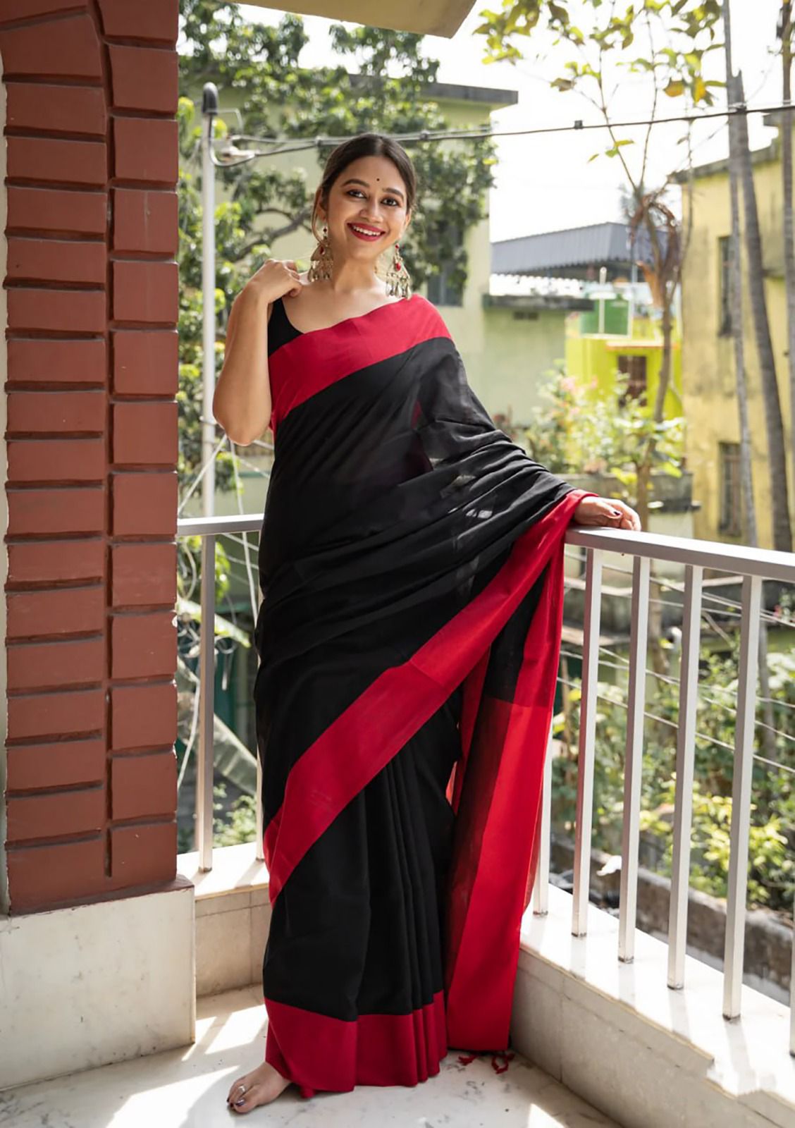 Murmurous Black Cotton Silk Saree With Incredible Blouse Piece