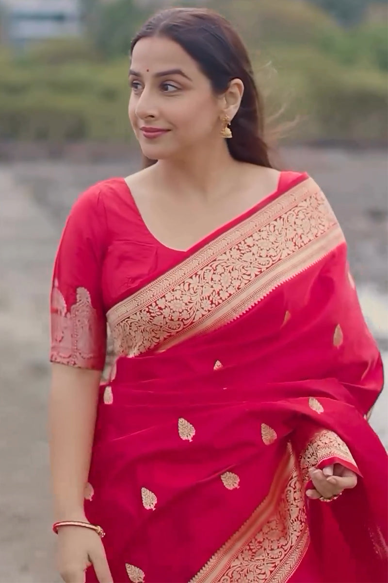 Propinquity Dark Pink Soft Silk Saree With Adoring Blouse Piece