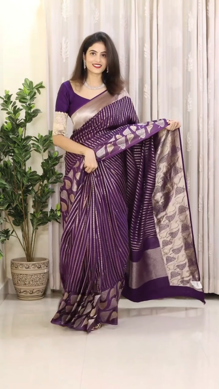 Fugacious Purple Soft Silk Saree With Redolent Blouse Piece