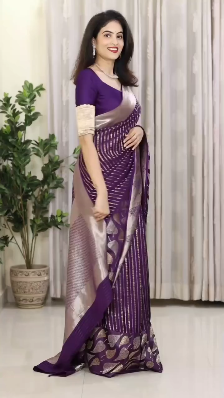 Fugacious Purple Soft Silk Saree With Redolent Blouse Piece