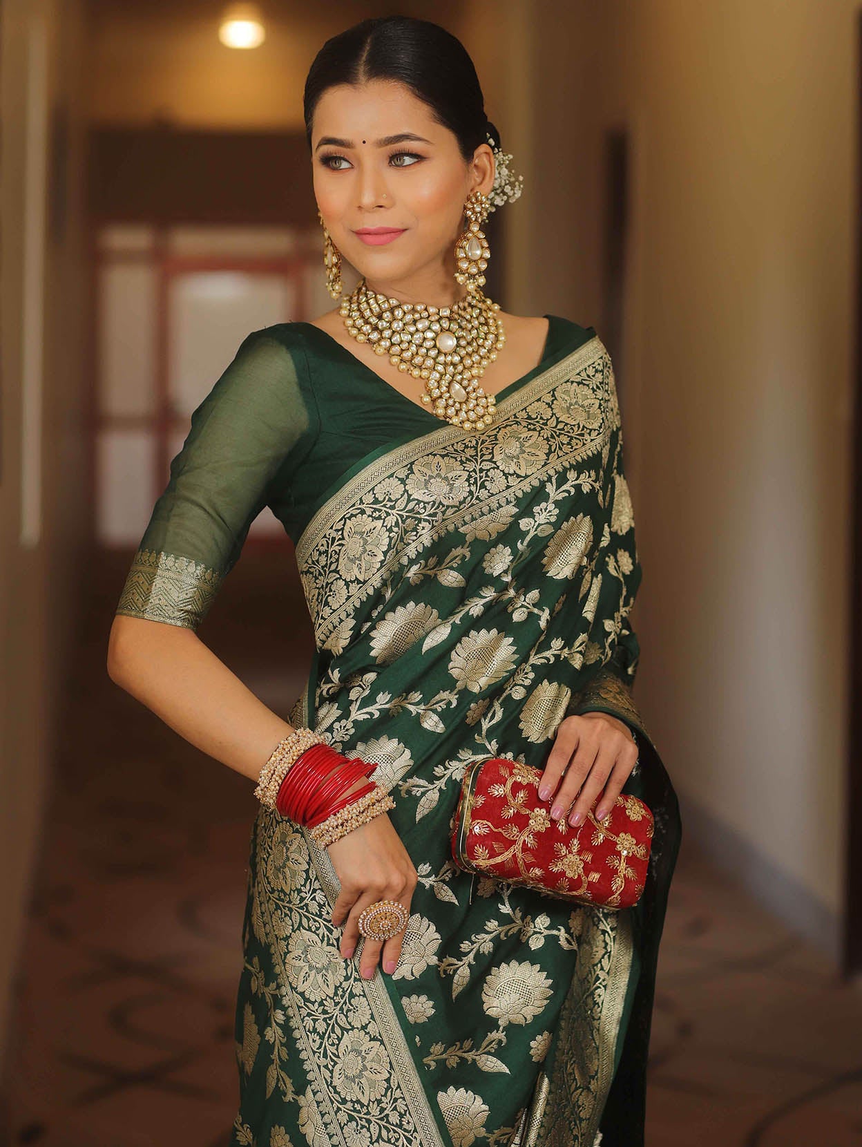 Exemplary Dark Green Soft Silk Saree With Imaginative Blouse Piece