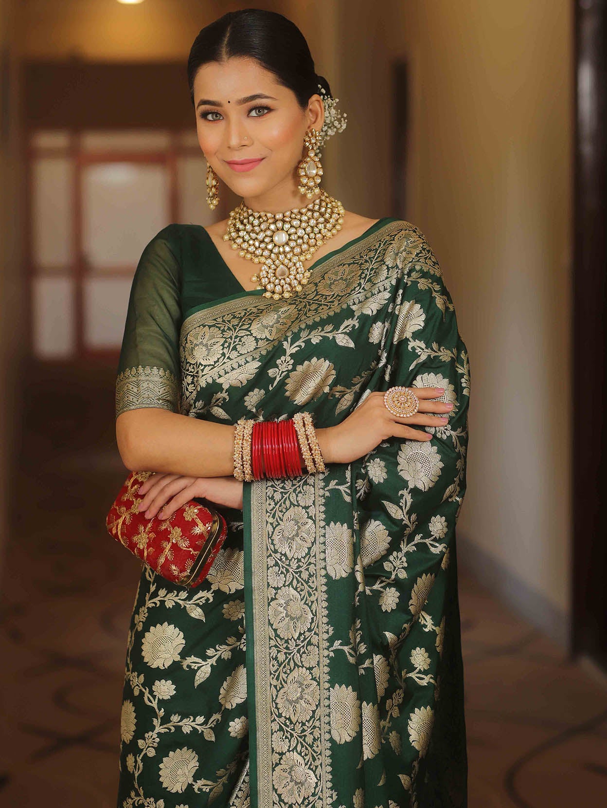 Exemplary Dark Green Soft Silk Saree With Imaginative Blouse Piece