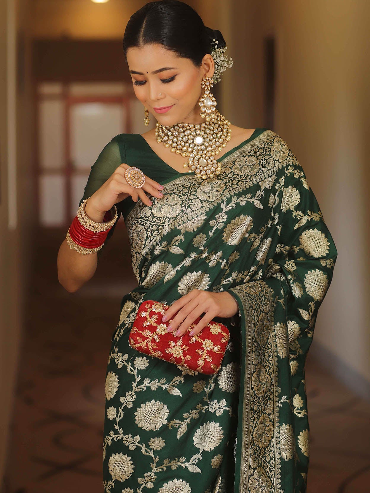 Exemplary Dark Green Soft Silk Saree With Imaginative Blouse Piece