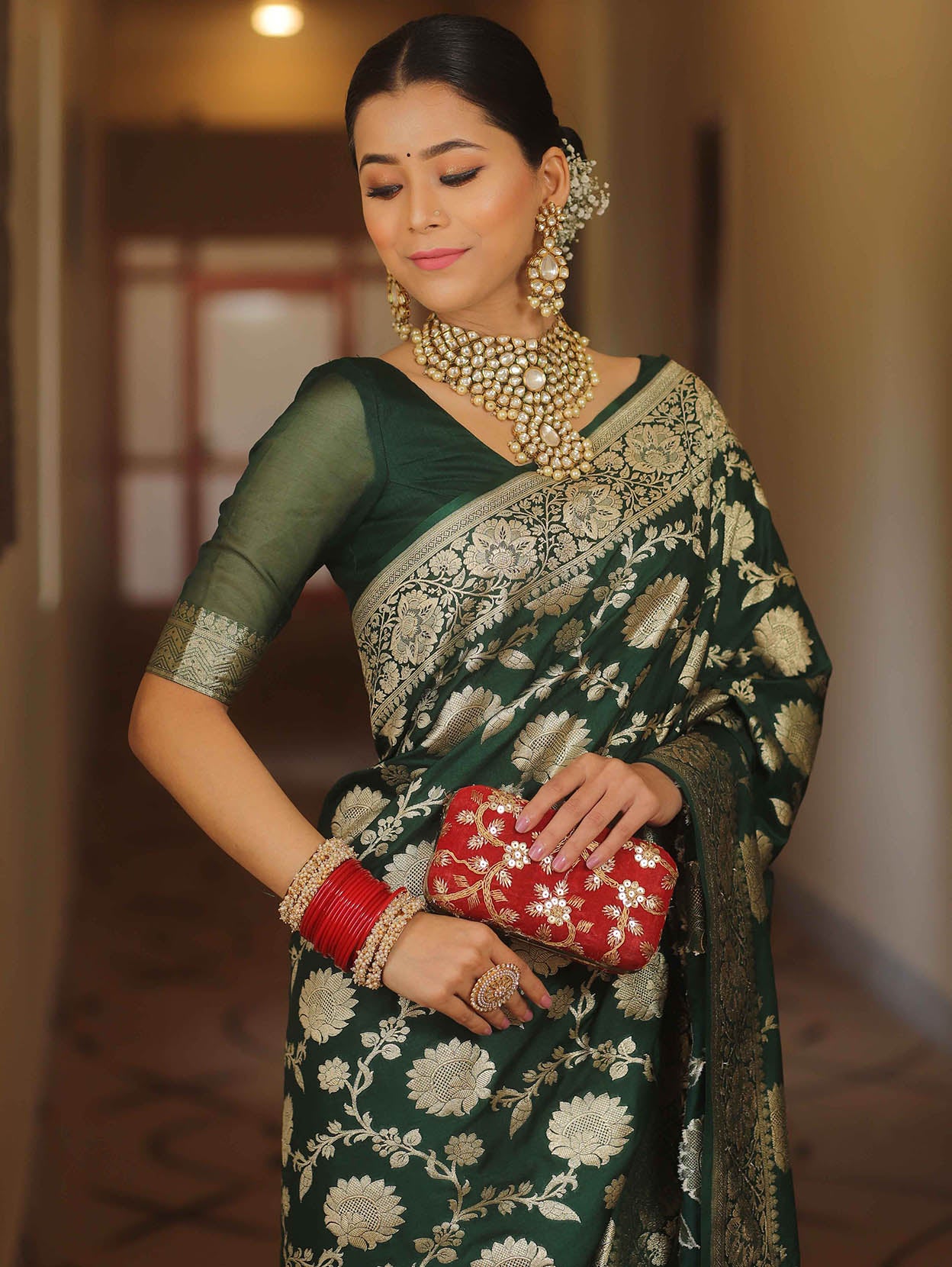 Exemplary Dark Green Soft Silk Saree With Imaginative Blouse Piece