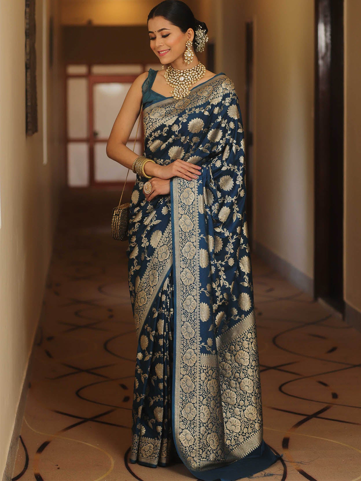 Jubilant Navy Blue Soft Silk Saree With Luminous Blouse Piece