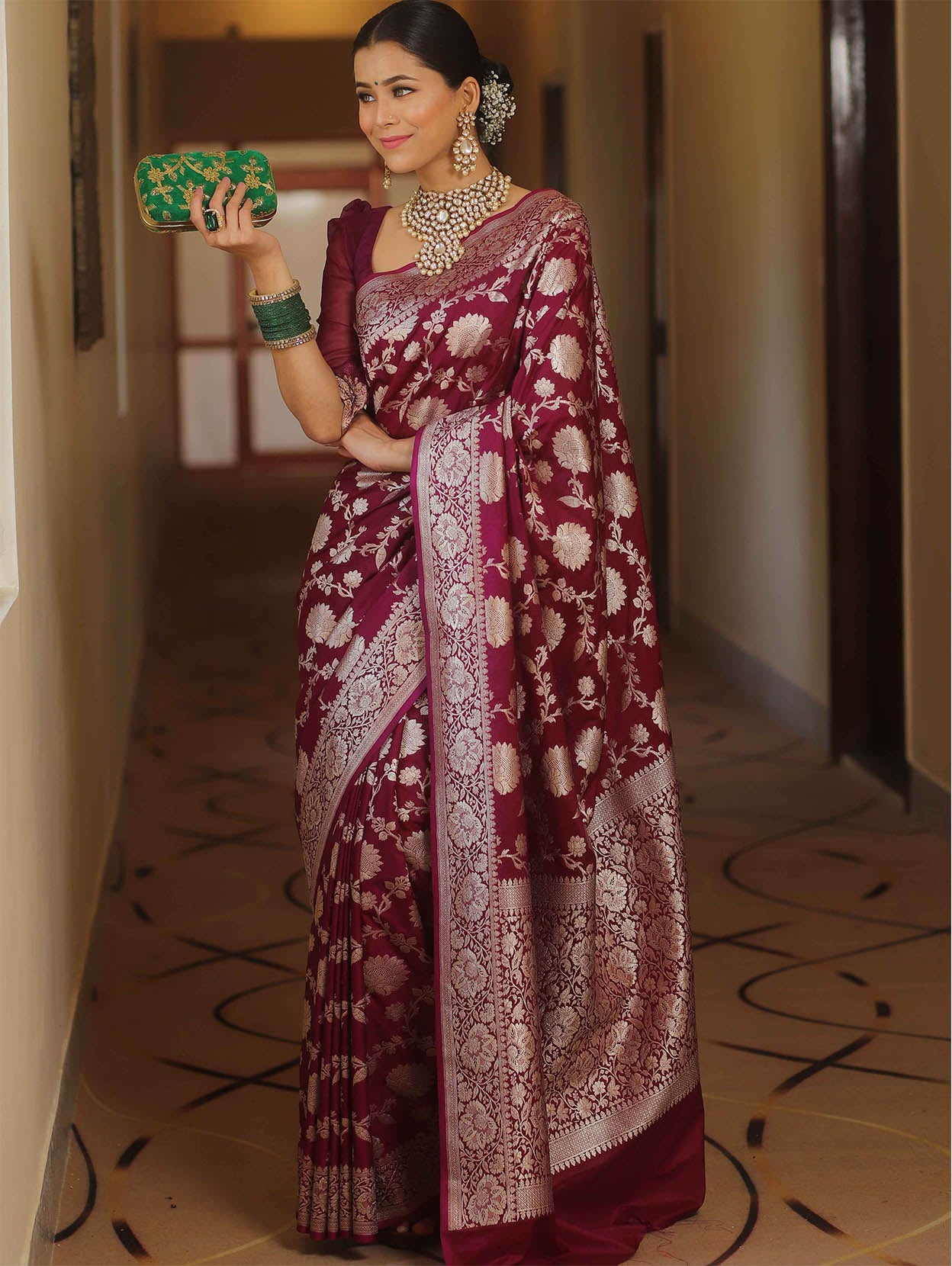 Fugacious Wine Soft Silk Saree With Inspiring Blouse Piece